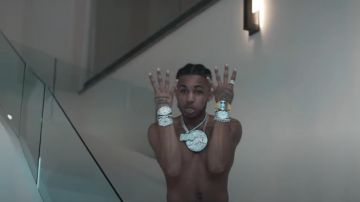 Richard Mille, en Or Rose et Jaune 'RM regarder portés par DDG dans les animaux Exotiques (official Music Video)