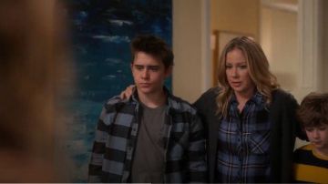 Volcom Long Sleeve Shirt worn by Charlie Harding (Sam McCarthy) in Dead to Me Season 2 Episode 10