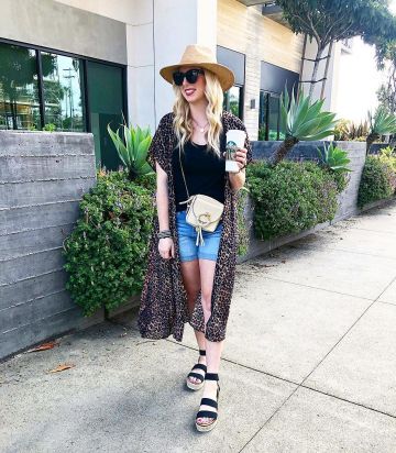Joan Leather Camera Bag de Kelssey Layton en la cuenta de Instagram @kelsslayt