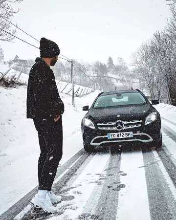 Les sneakers Nike TN 1 de Math sur son compte Instagram @math_uwg