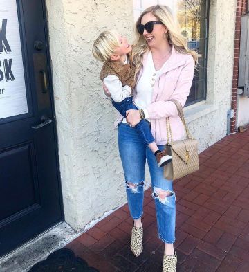 Veste rose de Kelssey Layton sur l'Instagram account @kelsslayt