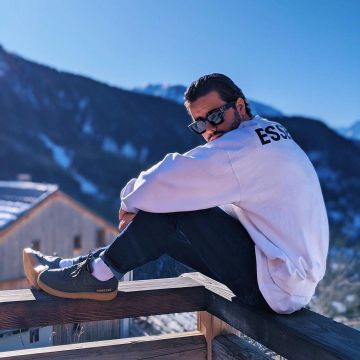 Las zapatillas Nike Air Force 1 GORE-TEX de Charles en su cuenta de Instagram @charles_uwg