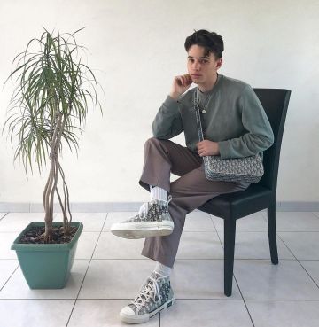 Las zapatillas Dior B23 de Alexis en su account@alexisbars de Instagram