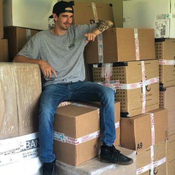 Les sneakers Vans montantes portées par Vodka sur son compte Instagram @vodkirl