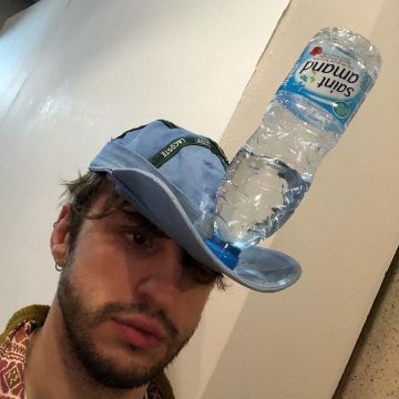La gorra Lacoste de Maxenss en su account@maxencelaperouse de Instagram