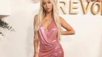 Vestido rosa metalizado usado por Corinne Olympios en The Bachelor Temporada 24
