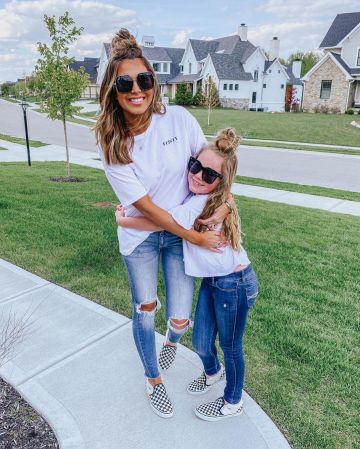 Ash­er Slip On Sneak­ers of Hollie Woodward on the Instagram account @holliewdwrd