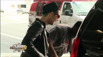La veste noire en cuir  de alban bartoli dans l'émission Les Anges de la télé-réalité 5 