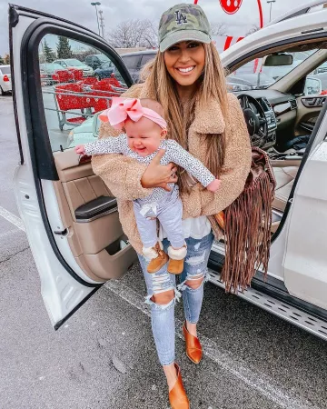 Découpez Chausson de Hollie Woodward sur l'Instagram account @holliewdwrd