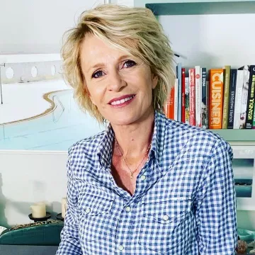 La camisa vaquera a cuadros de Sophie Davant en su cuenta de Instagram @sophie_davant