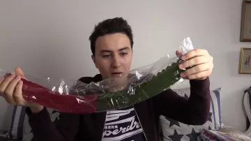 The candy XXL HugoPosay in his video TOP 10: FUNNY STUFF & AMAZING!!! - (Friday, True!)