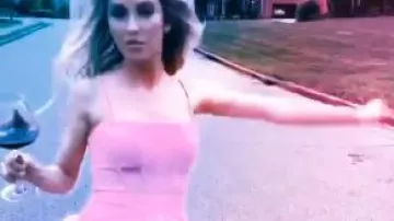 Maxi vestido de tul rosa usado por Kaitlyn Bristowe en The Bachelorette