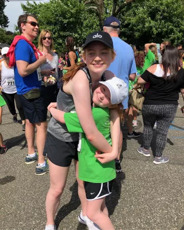 La gorra de Alo Yoga que lleva Sadie Sink en su cuenta de Instagram @sadiesink_