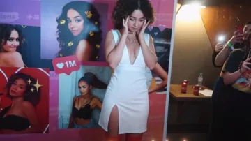 The tight-fitting dress, white Léna Mahfouf in the video AS A VLOG Of AUGUST || Lena Situations