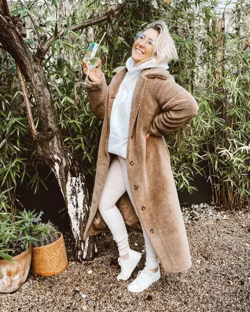 Song Of Style Cole Coat of Kat Ensign on the Instagram account @katwalksf