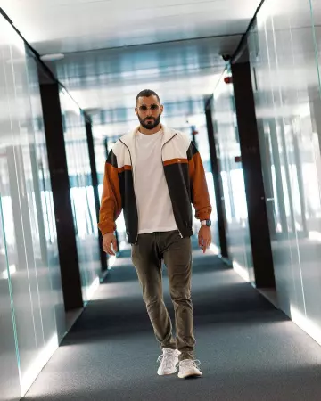 La paire de Yeezy 350 V2 Yeshaya portée par Karim Benzema sur son post Instagram @karimbenzema