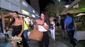 El bolso marrón Birkin Hermes de Ayem Nour en Los ángeles de reality TV 5