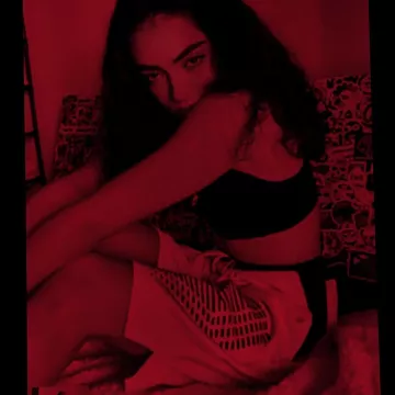 Los pantalones cortos Hugo x Liam Payne que lleva Avani Gregg en su cuenta de Instagram @avani 