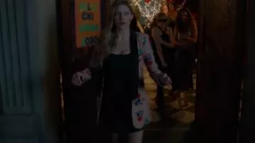 Flo­ral Blaz­er worn by Ava Sharpe (Jes Macallan) in DC's Legends of Tomorrow Season 5 Episode 13