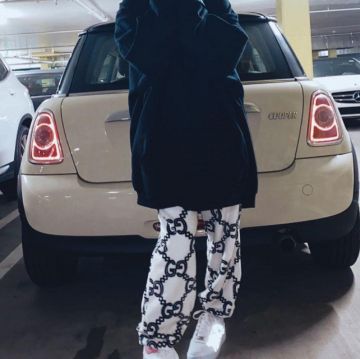 The pair of Nike Air Force 1 white worn by Avani Gregg on his account Instagram @avani 