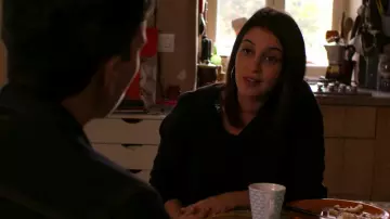 Creoles in silver worn by Amira (Leïla Bekhti) in The Eddy (S01E07)