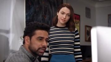 Suéter a rayas usado por Cara Bloom (Violett Beane) en God Friended Me Temporada 2 Episodio 13