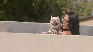 Muse Avi­a­tor Sun­glass­es worn by Nikki Bella in Total Bellas Season 5 Episode 8