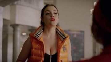 Burberry Veste Orange porté par Fallon Carrington (Elizabeth Gillies) dans Dynastie (S03E03)