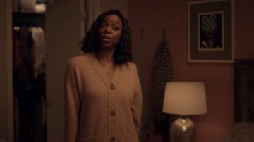 Camel But­ton Cardi­gan worn by Molly Carter (Yvonne Orji) in Insecure Season 4 Episode 7