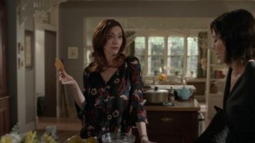 Boy­ana Flo­ral Print V Neck Long Sleeve Silk Top worn by Abigail Pershing (Sarah Power) in Good Witch Season 6 Episode 4