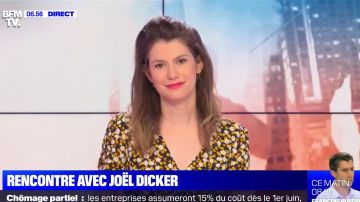 The top printed flowers Lorène De Susbielle on BFMTV
