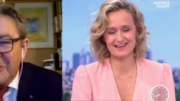 Vestido de caroline Roux de carolineña melocotón corte cartera en Télématin le 4 vérités el 27.05.2020