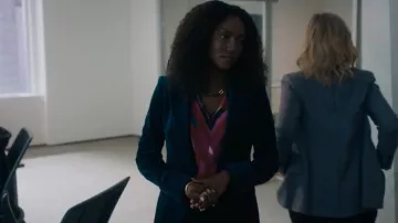 Cinched Blaz­er worn by Lauren Turner (Jade Eshete) in Billions Season 5 Episode 2