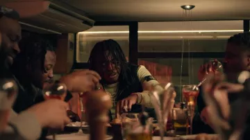 La sudadera de Stone Island usada por Koba LaD en su video Ça ira mieux demain