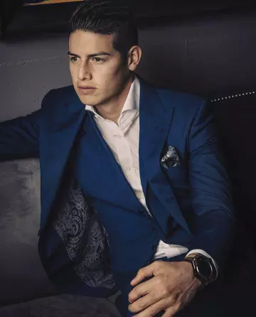 The white shirt worn by James Rodriguez on his account Instagram @jamesrodriguez10