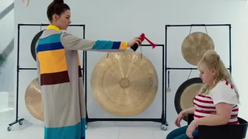 Mi Jong Lee de bloc de couleur de genou-longueur de la blazer et cullotes correspondants portés par Joséphine Chesterfield (Anne Hathaway) dans l'Agitation de La