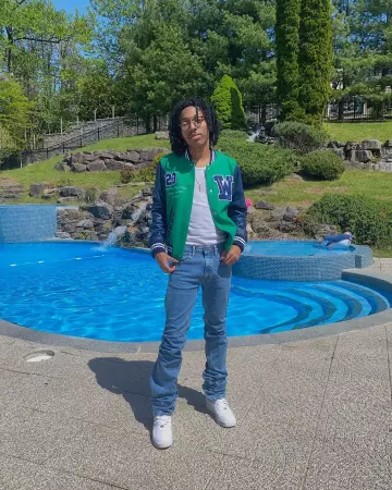 Le blouson vert et bleu Off-White de Lil Tecca sur son compte Instagram @liltecca