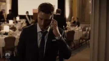 La chemise blanche portée par Kevin Pearson (Justin Hartley) dans This Is Us (S02E05)