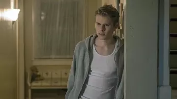 The sweatshirt hoody zipped grey worn by Kevin (Logan Shroyer) in This Is Us (S02E08)