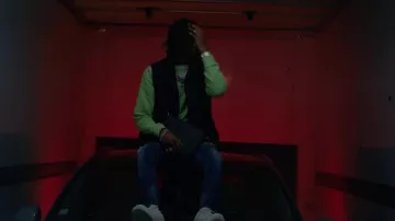 Los vaqueros Dsquared2 que lleva Koba LaD en su clip Será mejor mañana