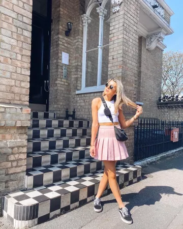 Clas­sic Old Skool Train­ers of Gem­ma Tal­bot on the Instagram account @gemmatalbot