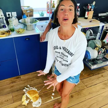 El escudo de Zadig & Voltaire de Alessandra Sublet en su cuenta de Instagram @alessandra_sublet