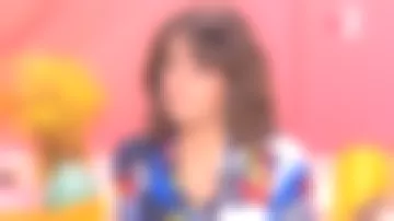 La camisa estampada de faustine Bollaert en It Starts Today de junio de 2020