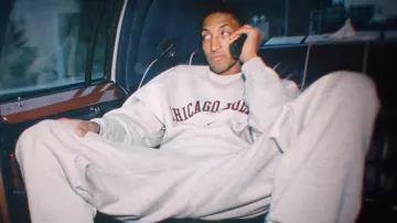 Chicago Bulls Nike Grey Sweater worn by Scottie Pippen as seen in The Last Dance (S01E02)