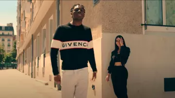 The sweater Givenchy of Tiakola in the clip Bottle of Franglish feat. Tiakola & Leto