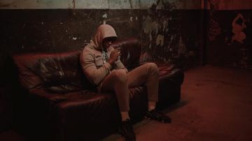 The pair of Nike black worn by Bosh in her video clip Lonely