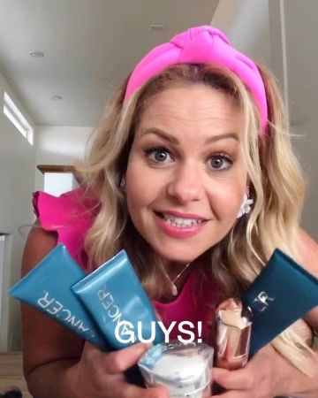 Vivid rose bandeau porté par Candace Cameron Bure sur son Instagram account @candacecbure