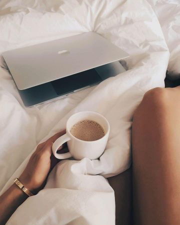 Le bracelet doré Love Cartier de Marianna Mäkelä sur son compte Instagram @mariannnan