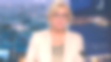 The jacket tailored collar slim fit string of Catherine Matausch in 19/20 Journal de France 3 the 05.06.2020