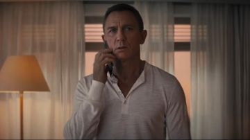 Nokia Phone used by James Bond (Daniel Craig) in No Time to Die